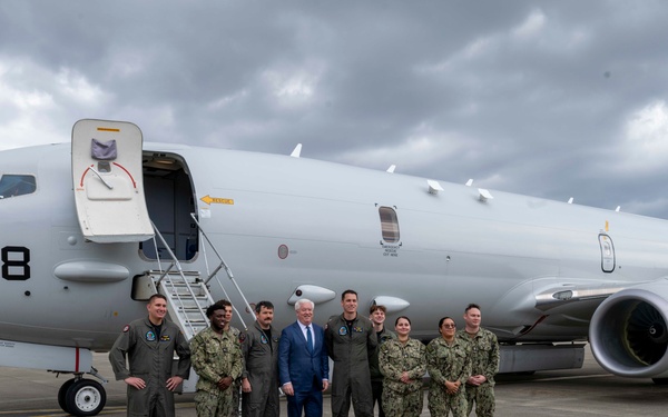 Ambassador to Japan visits Misawa Air Base