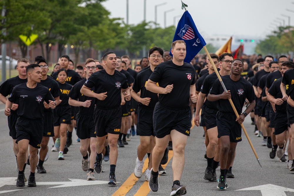 Soldiers Kick Off KATUSA Friendship Week With Run Across the Peninsula