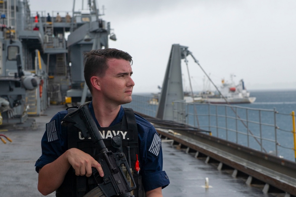 USS Frank Cable (AS 40) departs Majuro