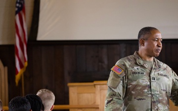 Chaplain Leads Discussion on Love and Readiness During BSRT Event at Fort Barfoot
