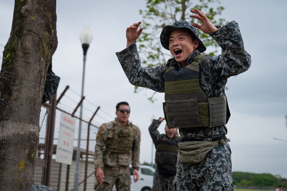 374 SFS, Japanese counterparts conduct Security Team Training