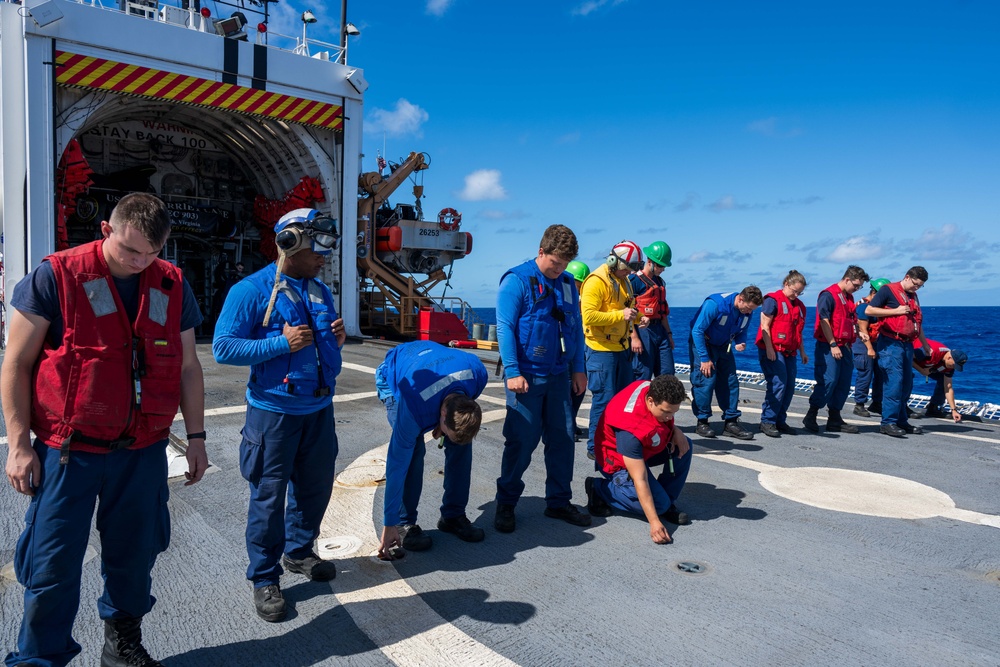 Coast Guard Cutter Harriet Lane Performs joint flight operations with French Navy off the coast of Tahiti