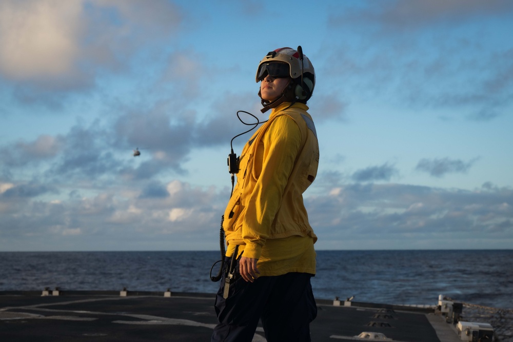 Coast Guard Cutter Harriet Lane Performs joint flight operations with French Navy off the coast of Tahiti