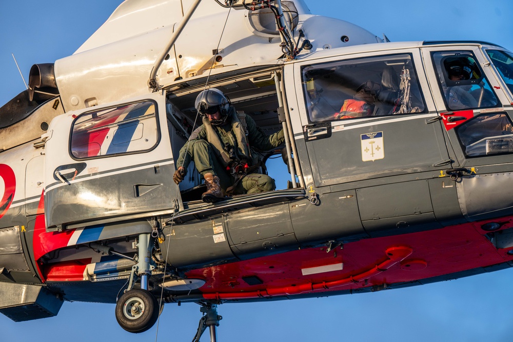Coast Guard Cutter Harriet Lane Performs joint flight operations with French Navy off the coast of Tahiti