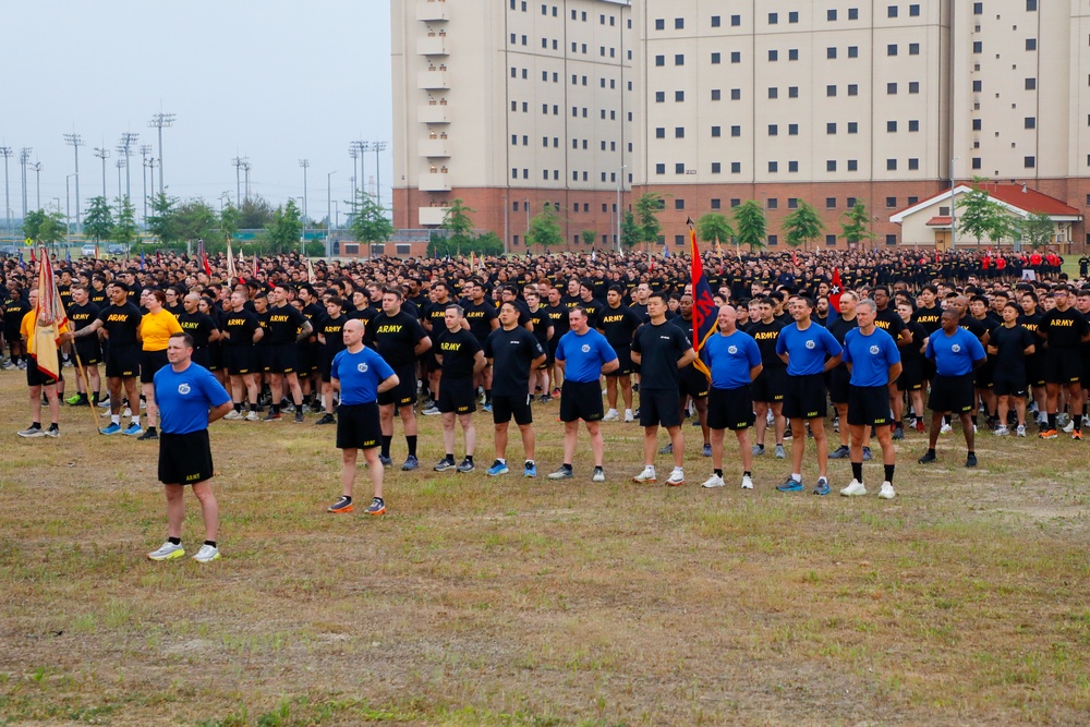 U.S. Soldiers celebrate KATUSA Friendship Week with an 8th Army Run.
