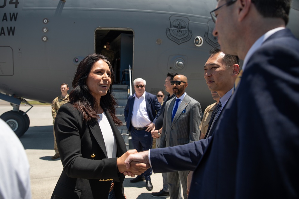 Director of National Intelligence and U.S. Ambassador to Japan visit MCAS Iwakuni
