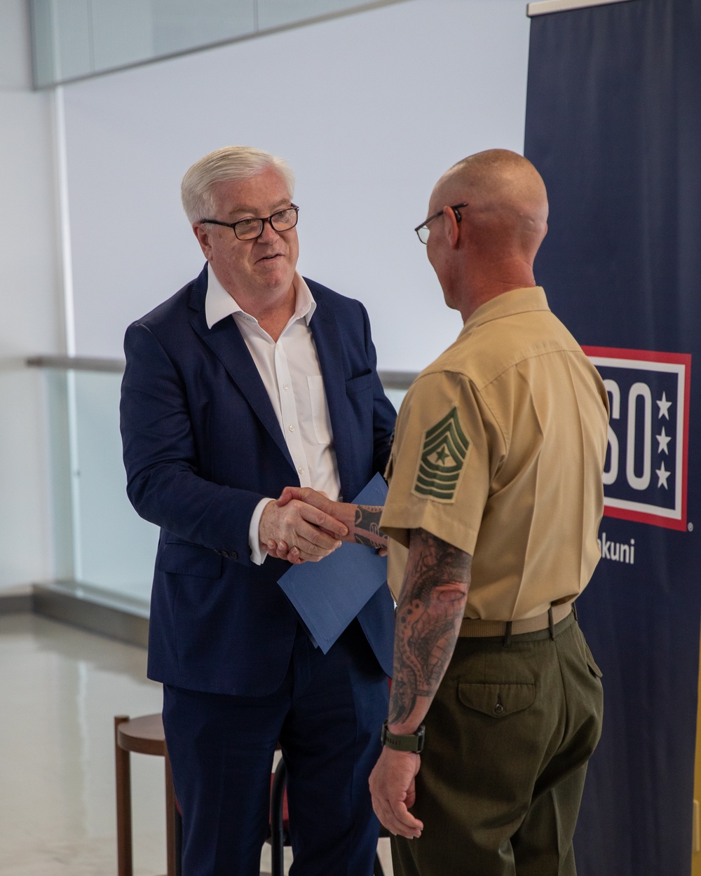 Director of National Intelligence and U.S. Ambassador to Japan visit MCAS Iwakuni