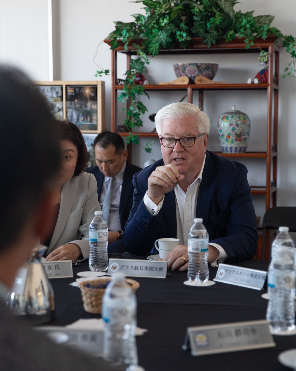 Director of National Intelligence and U.S. Ambassador to Japan visit MCAS Iwakuni
