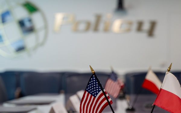 USDP Polish Minister Bilateral Exchange