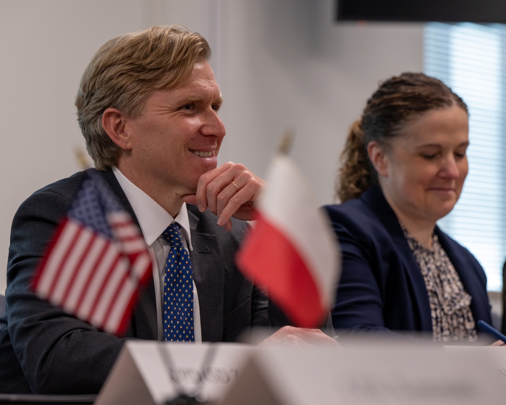 USDP Polish Minister Bilateral Exchange