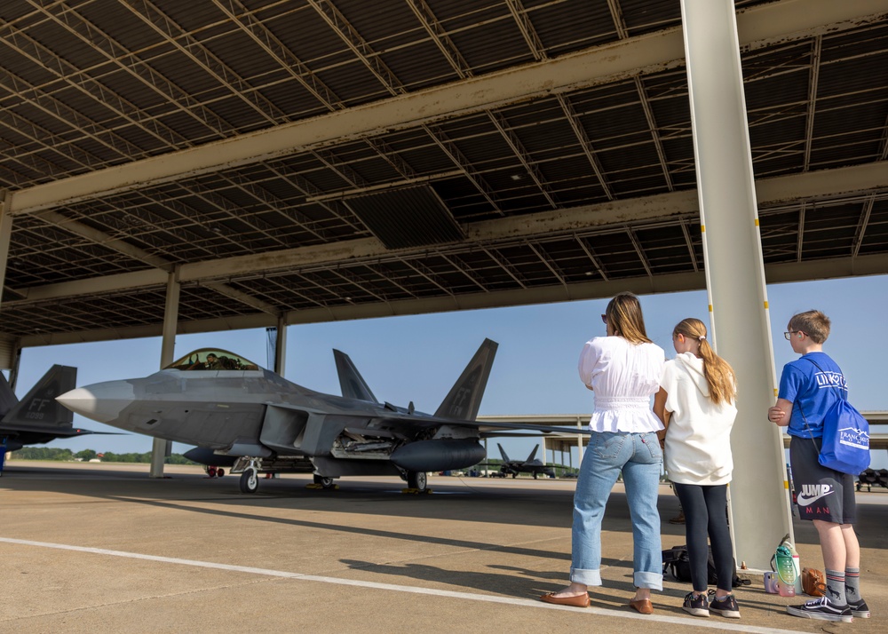 Col. Tellez takes final flight as 1st Fighter Wing commander