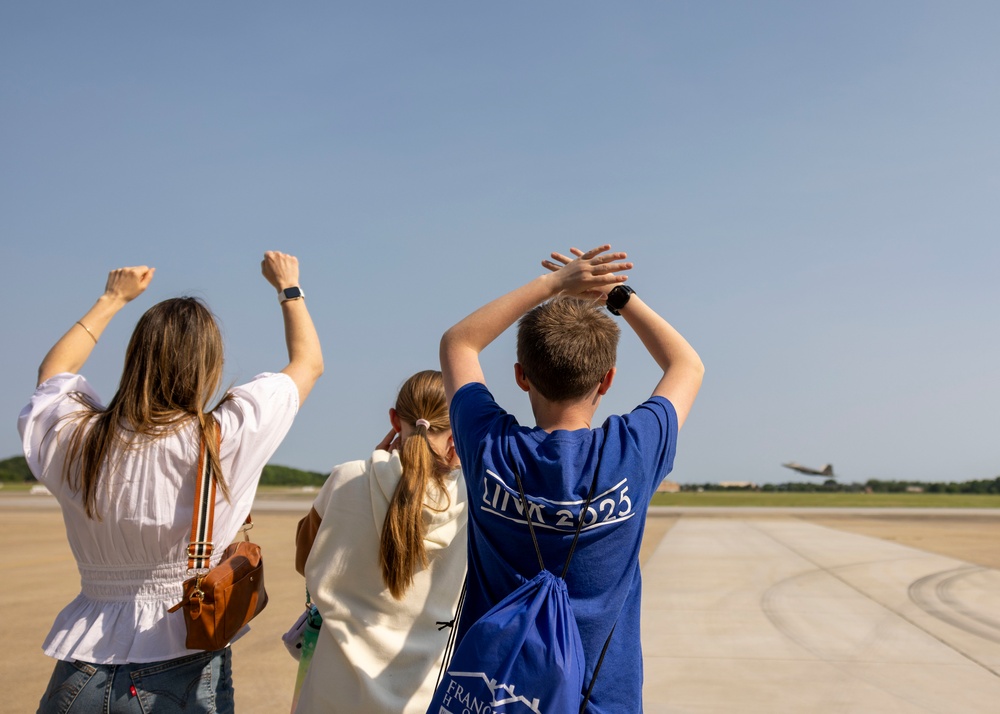 Col. Tellez takes final flight as 1st Fighter Wing commander