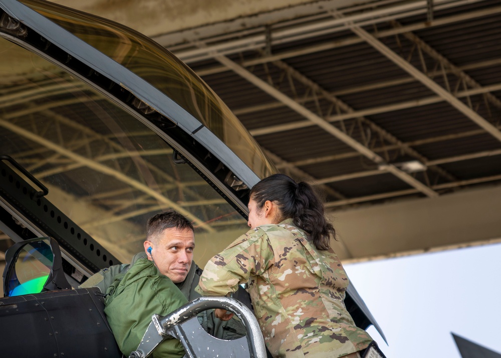 Col. Tellez takes final flight as 1st Fighter Wing commander