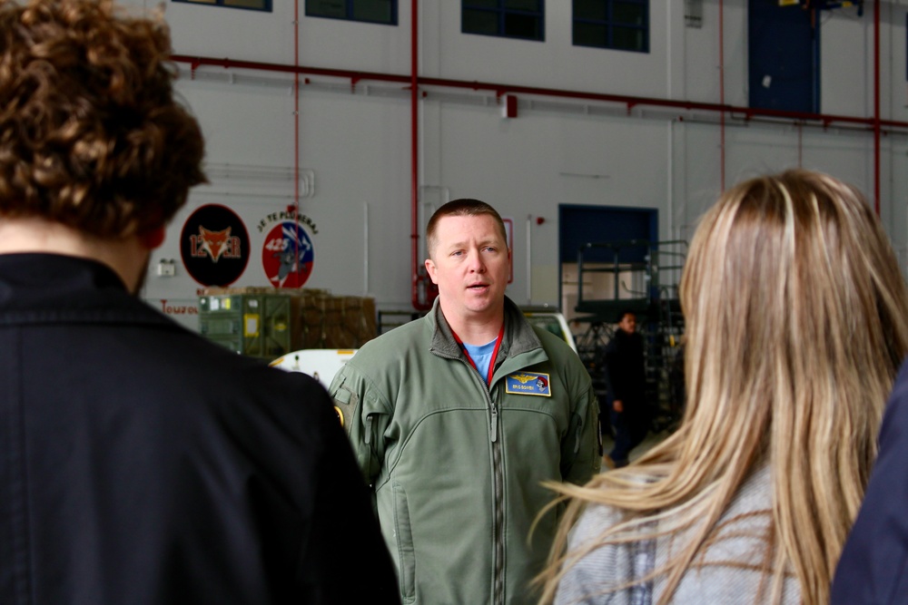 Canadian Delegation visits U.S. VP Squadrons