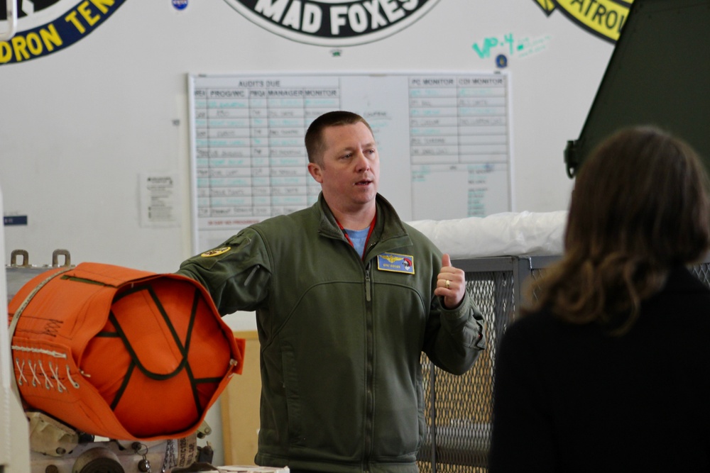 Canadian Delegation visits U.S. VP Squadrons