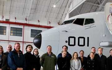 Canadian Delegation visits U.S. VP Squadrons