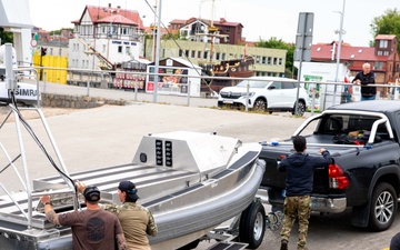 CTF-66 Unloads Unmanned Surface Vehicle during Exercise BALTOPS 25