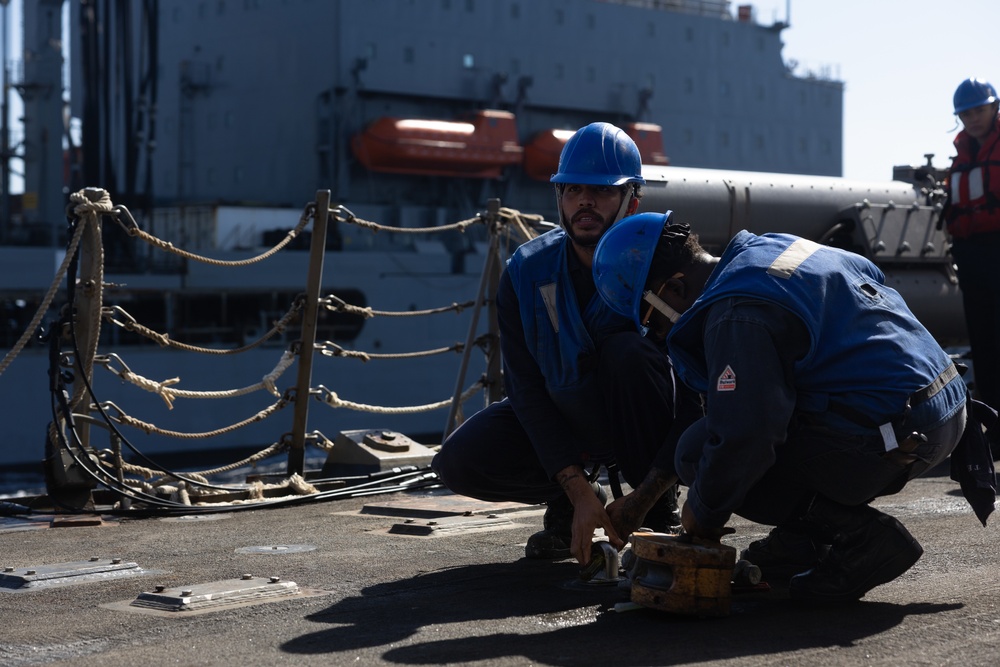 USS Oscar Austin (DDG 79) Conducts a Replenishment-At-Sea (RAS) with USNS Laramie (T-AO 203)