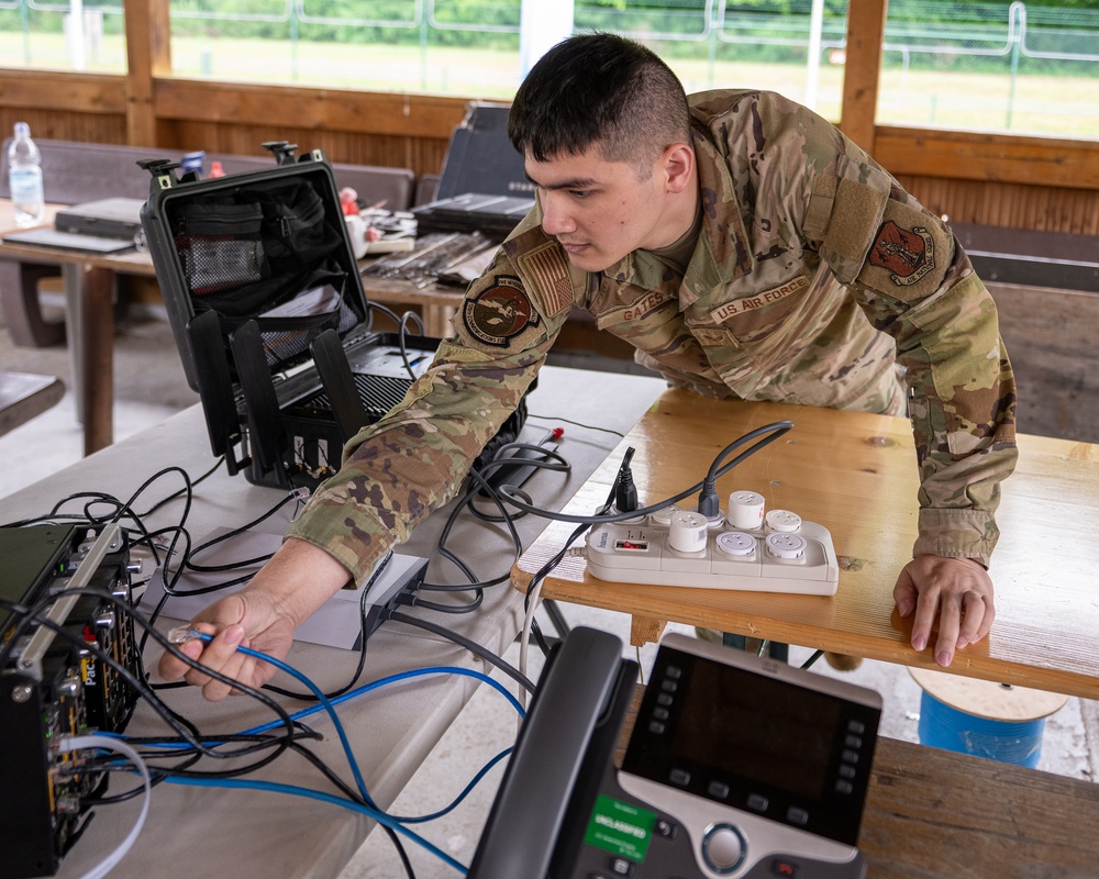 Illinois Guardsmen Deploy For Training to Germany