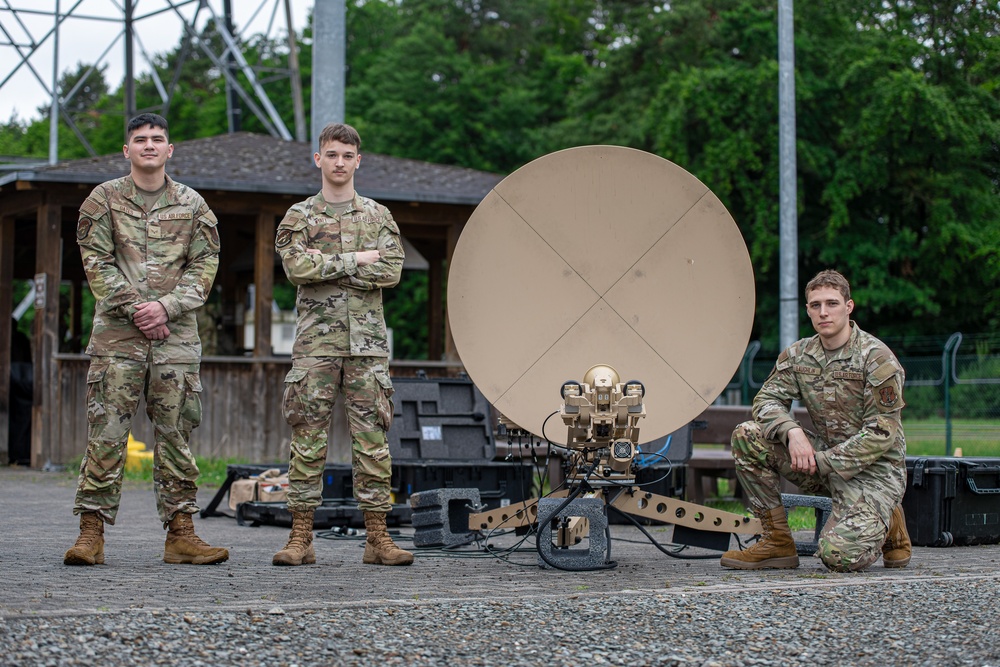 Illinois Guardsmen Deploy For Training to Germany