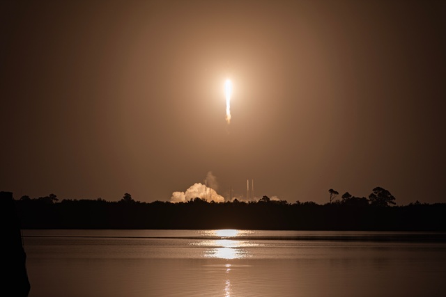 SXM-10 Launches from Cape Canaveral Space Force Station