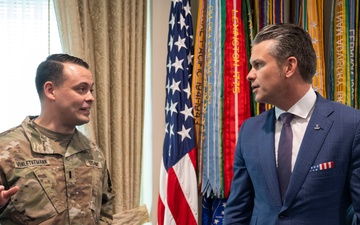 SD Hosts Army Social Media Influencers at the Pentagon