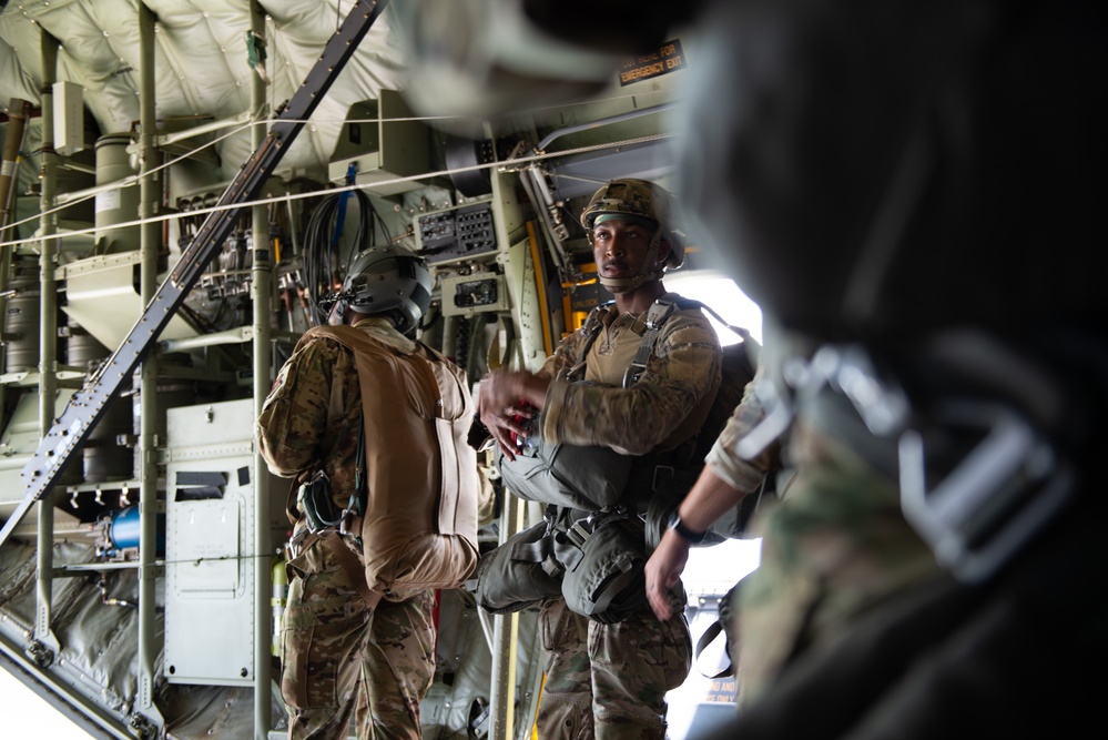 820 BDG, 71 RQS team up for aerial insertion training