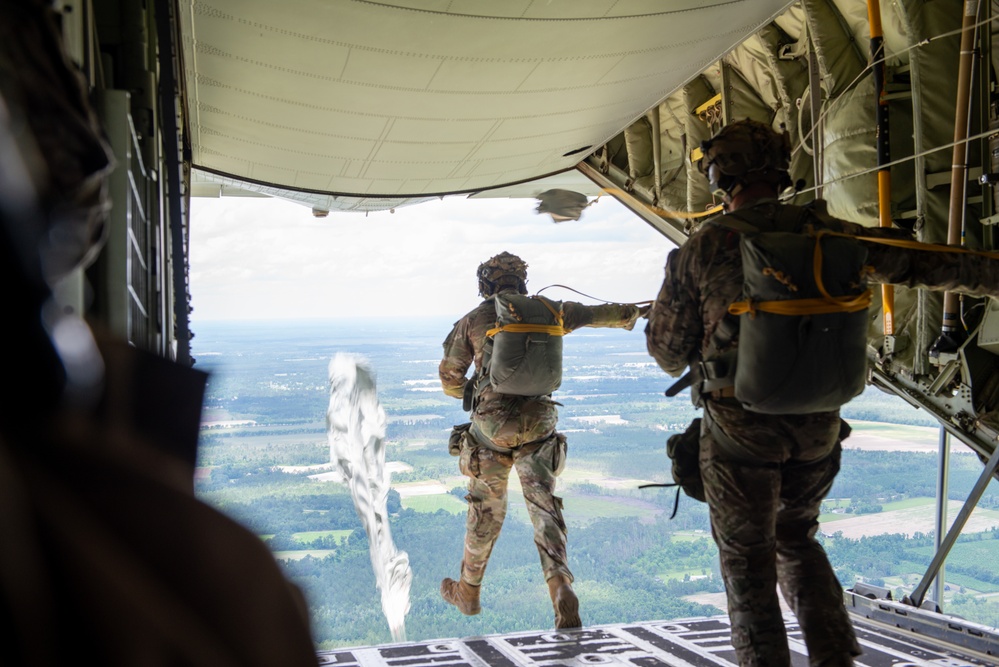 820 BDG, 71 RQS team up for aerial insertion training