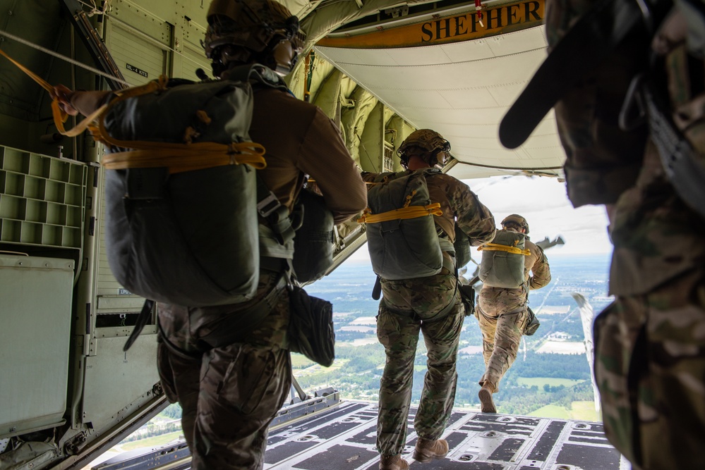 820 BDG, 71 RQS team up for aerial insertion training