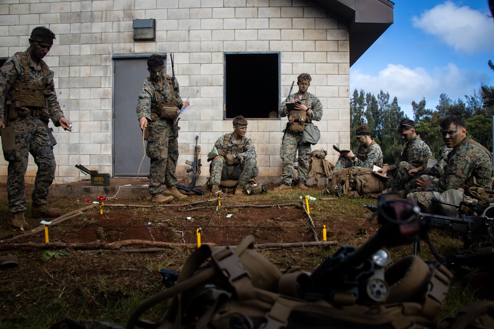 On Patrol: SOI-W Detachment Hawaii AIMC class 3-25 conducts ambush maneuvers at KTA