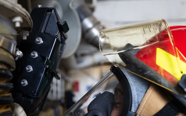 Destroyer Squadron (DESRON) 60 Conducts Mobility Damage Control Warfare (MOB-D) Certification Aboard USS Oscar Austin (DDG 79)