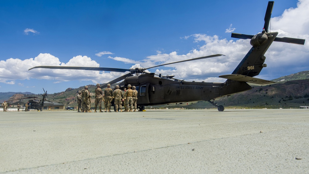 Marines with CLB-23 Conduct a Class on Black Hawk Procedures and Perform Helicopter Support Team Operations with the U.S. National Guard