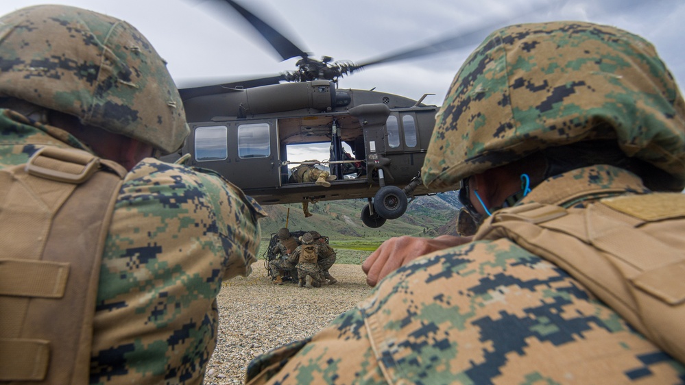 Marines with CLB-23 Conduct a Class on Black Hawk Procedures and Perform Helicopter Support Team Operations with the U.S. National Guard