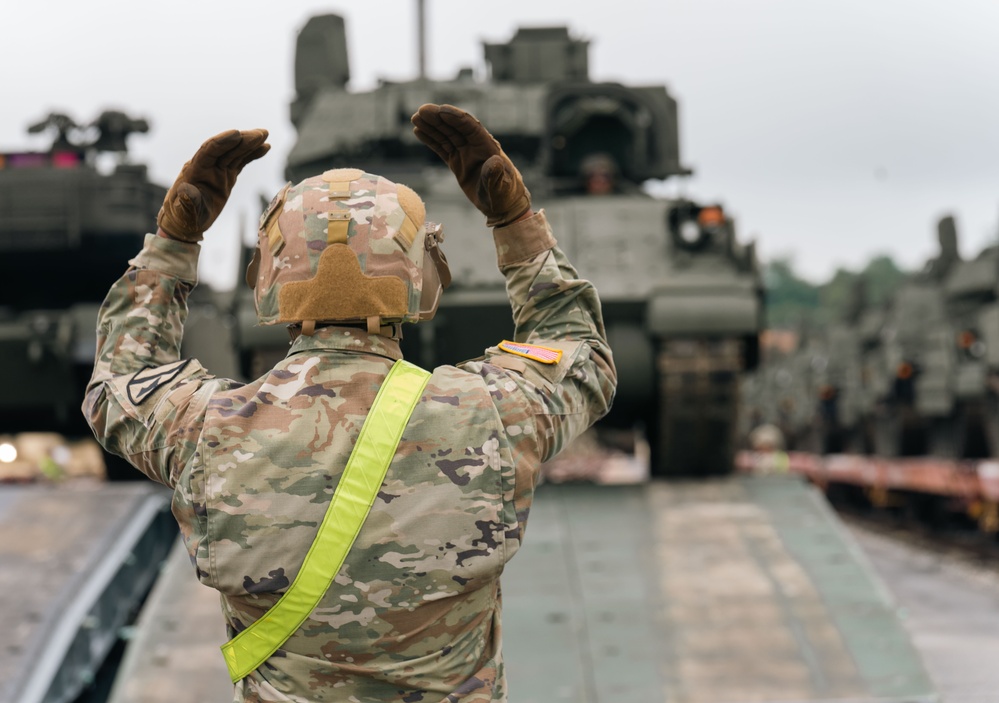 U.S. Army tracked vehicles arrive in Washington D.C. for 250th Birthday