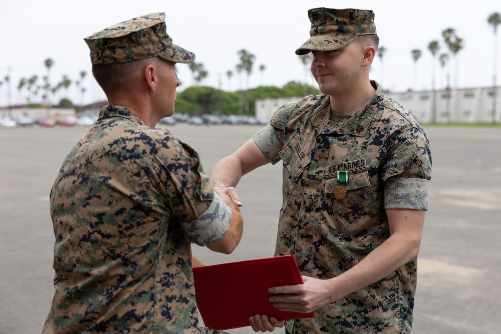 13th MEU Marine awarded Navy and Marine Corps Commendation Medal