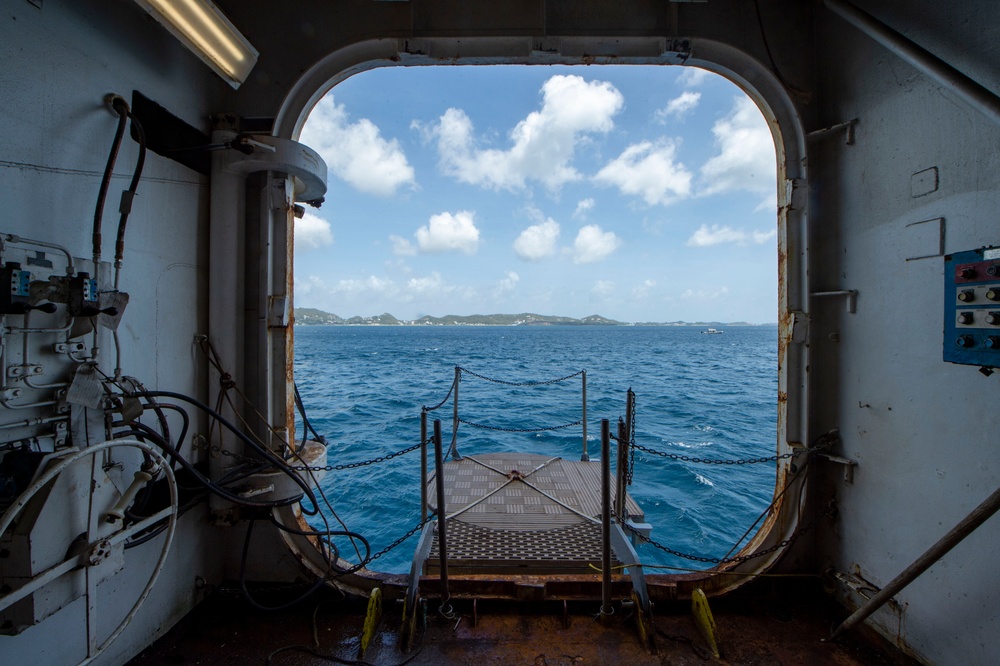 USNS Comfort Arrives in Grenada