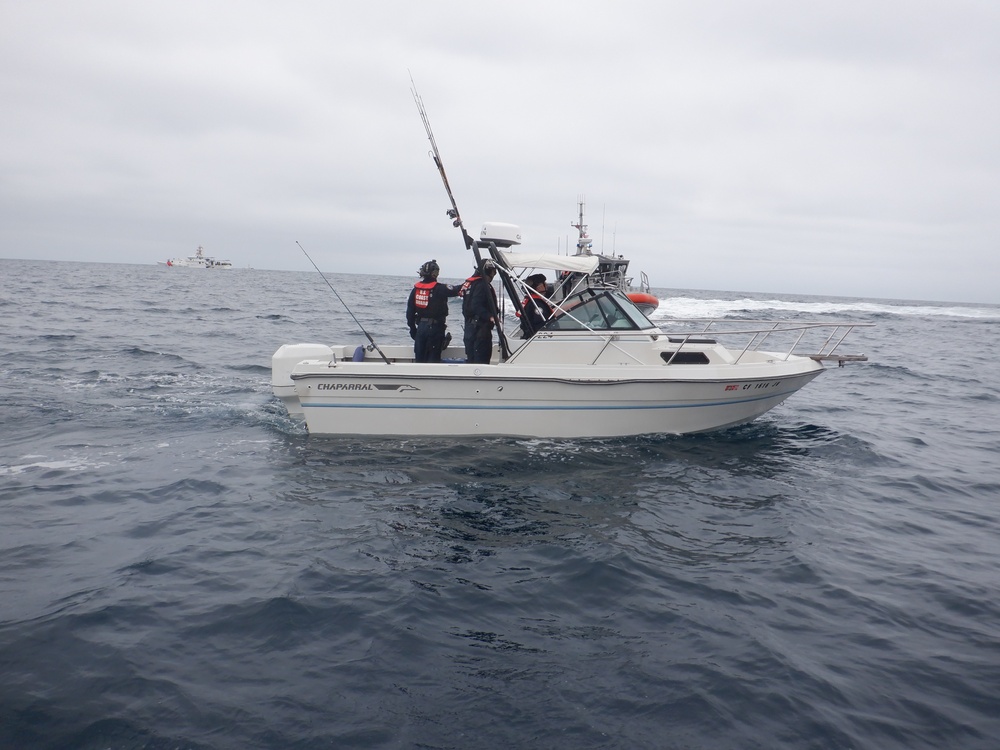 Coast Guard interdicts 7 aliens off the coast of Point Loma, Calif.