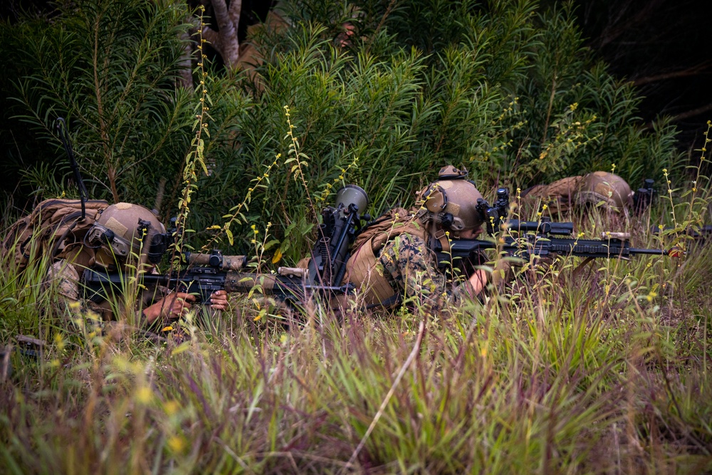 In the Trenches: SOI-W Detachment Hawaii AIMC class 3-25 attacks an objective at KTA