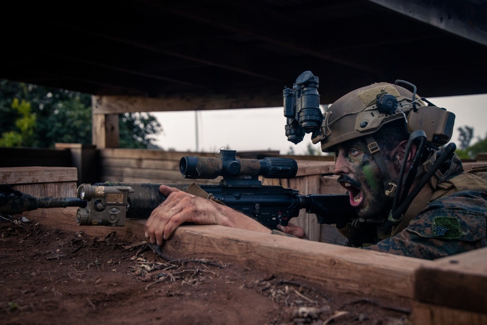 In the Trenches: SOI-W Detachment Hawaii AIMC class 3-25 attacks an objective at KTA