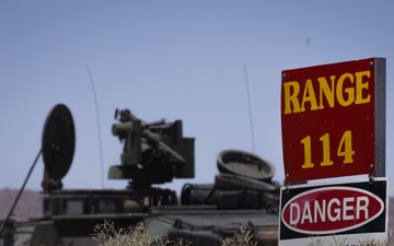 ITX 3-25: COMBAT ENGINNERS AND AAV CREWMEMBERS EMPLOY EXPLOSIVES ON RANGE 114