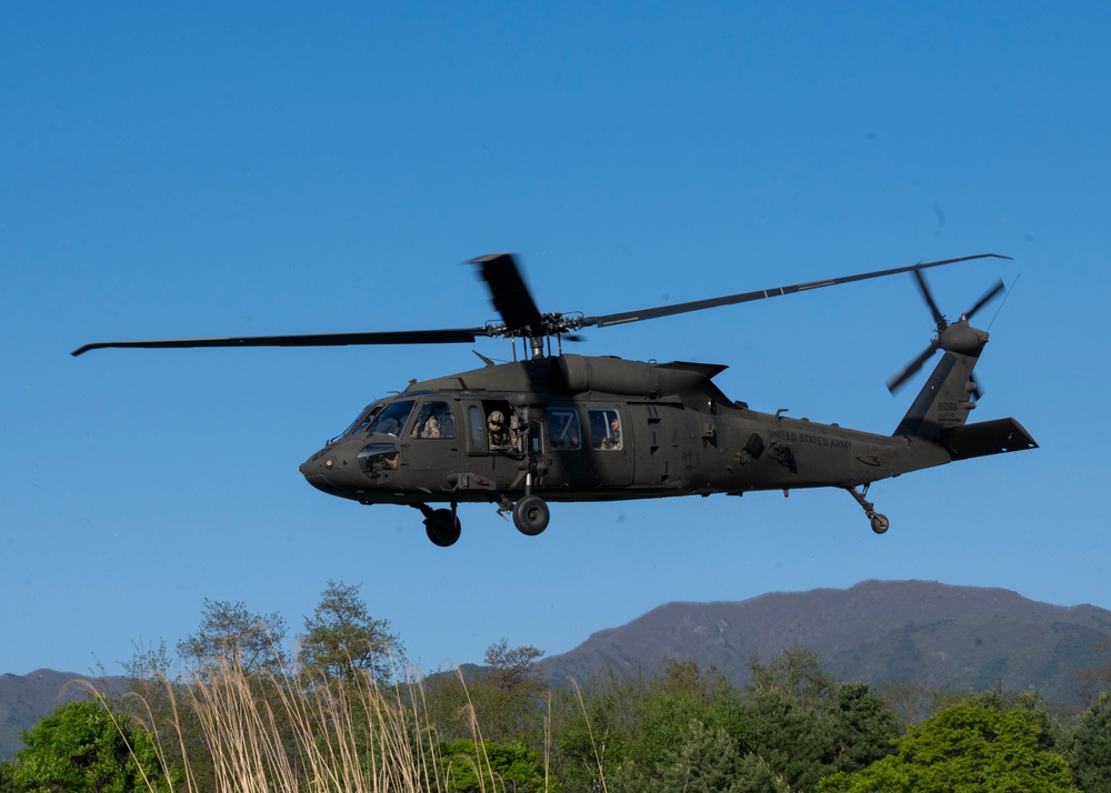 U.S, South Korean Special Forces operators conduct combined training