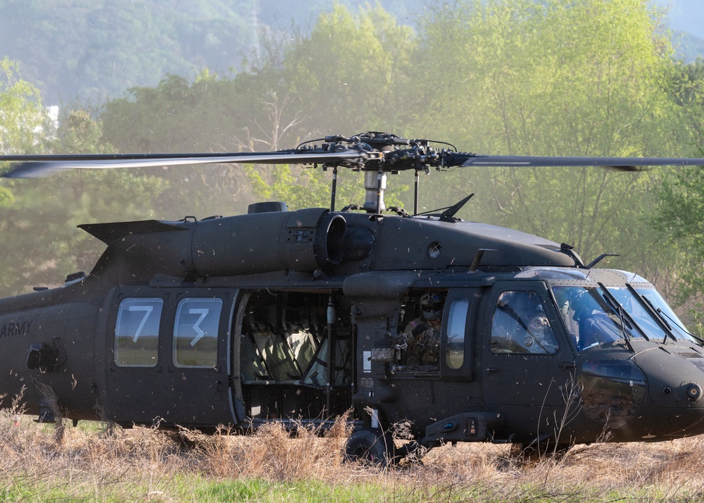 U.S, South Korean Special Forces operators conduct combined training