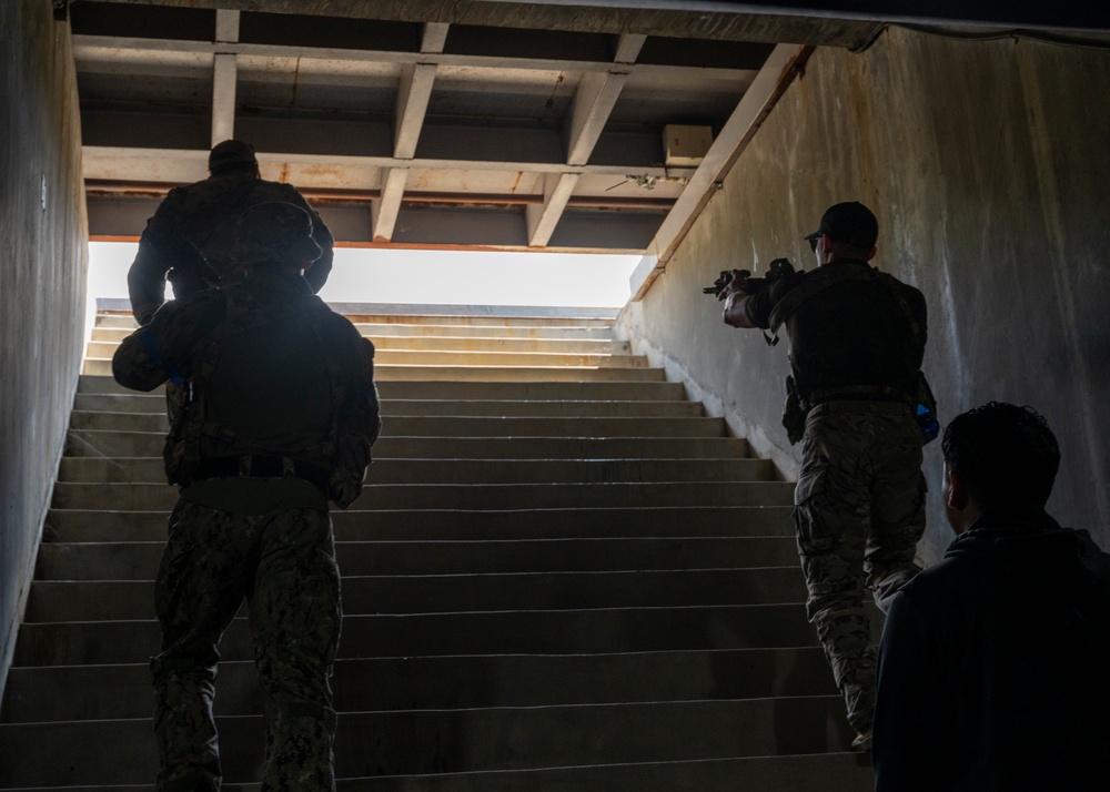 U.S, South Korean Special Forces operators conduct combined training