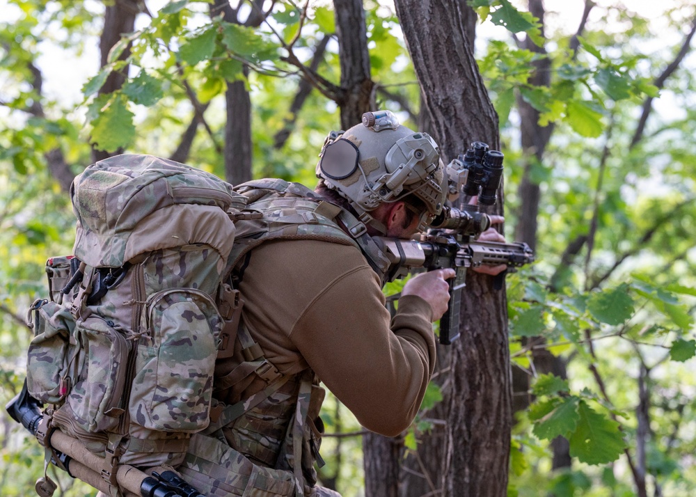 U.S, South Korean Special Forces operators conduct combined training