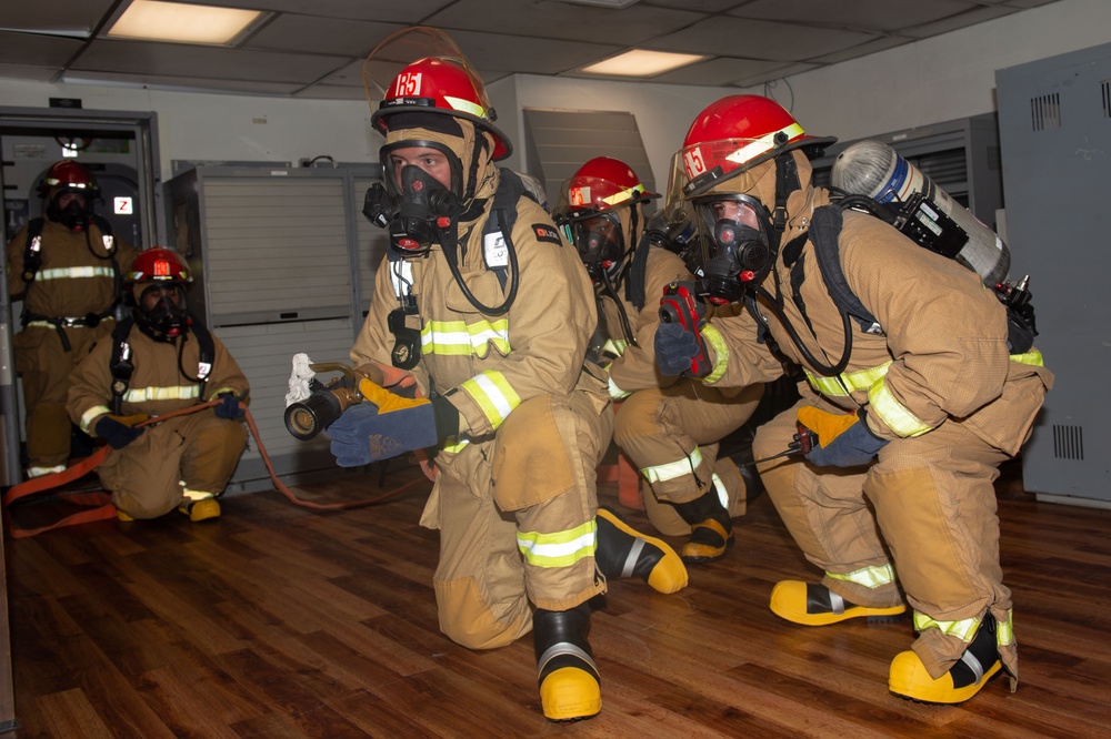 Blue Ridge Sailors Participate in Damage Control Drill