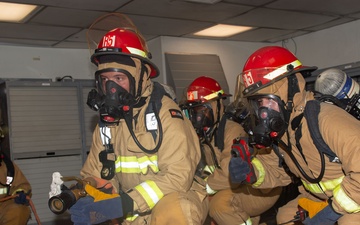 Blue Ridge Sailors Participate in Damage Control Drill