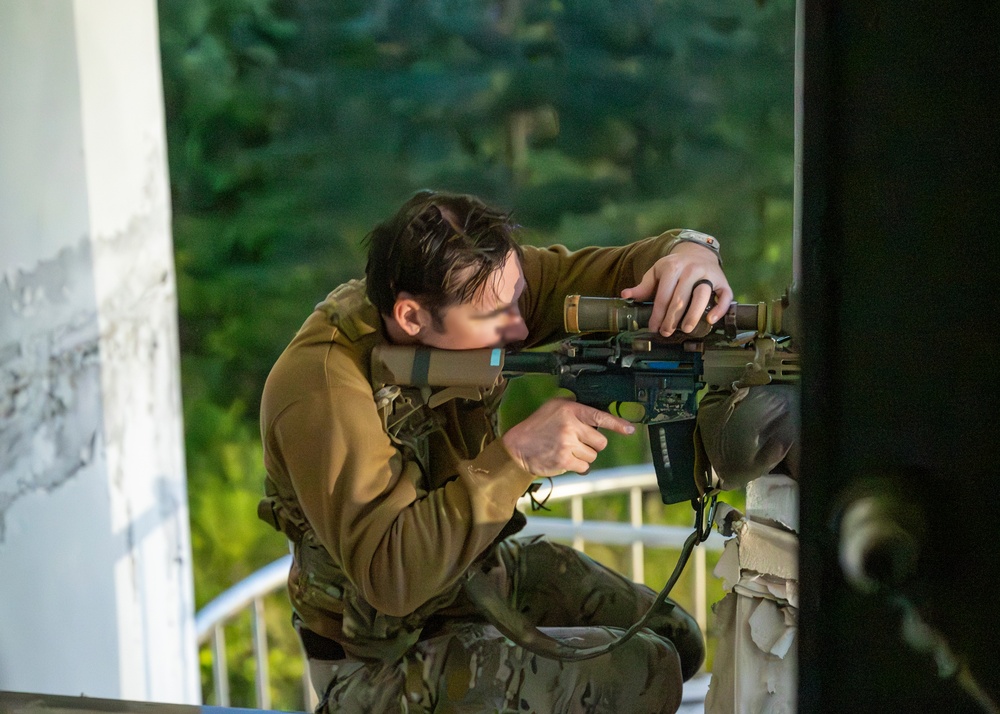 U.S, South Korean Special Forces operators conduct combined training