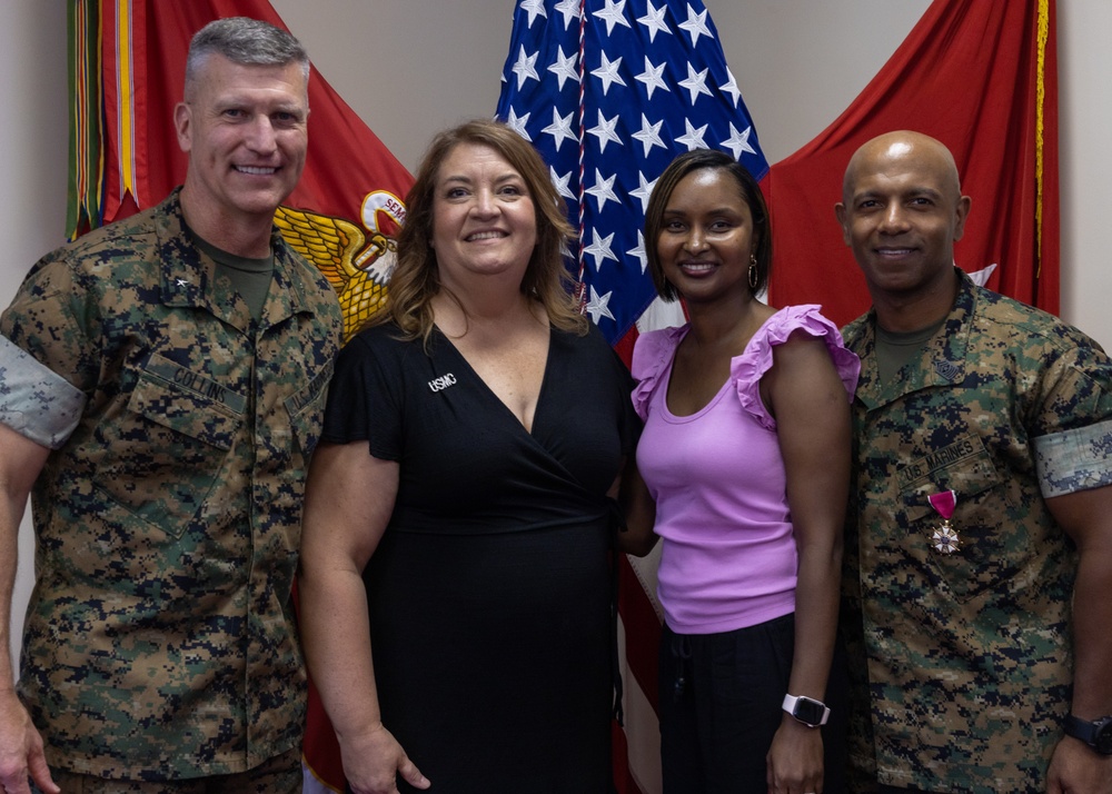 3D MLG Sergeant Major Awarded Legion of Merit