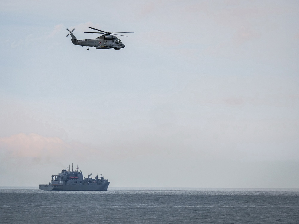 Ships sail in formation during BALTOPS 25