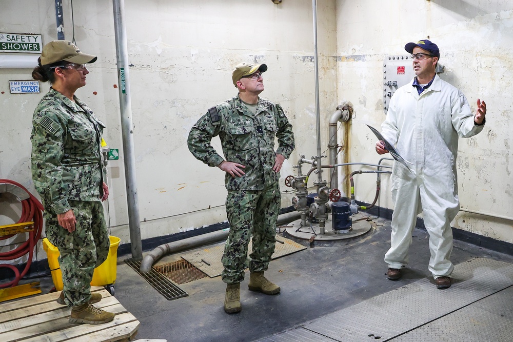 RDML David Faehnle Visits NSWC IHD